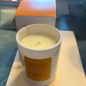 Clarins Paris Sweet Neroli Scented Candle in Orange & White Box New 6.4 Oz.